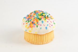Vanilla Cupcake with Sprinkles - Individually Wrapped - 6pk