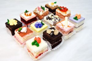 Petite Cake Squares - 1.5 inch square - 18ct