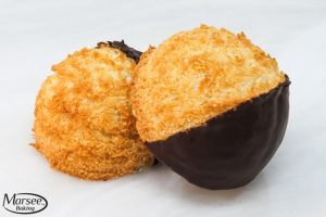 Chocolate Dipped Coconut Macaroon - 8ct